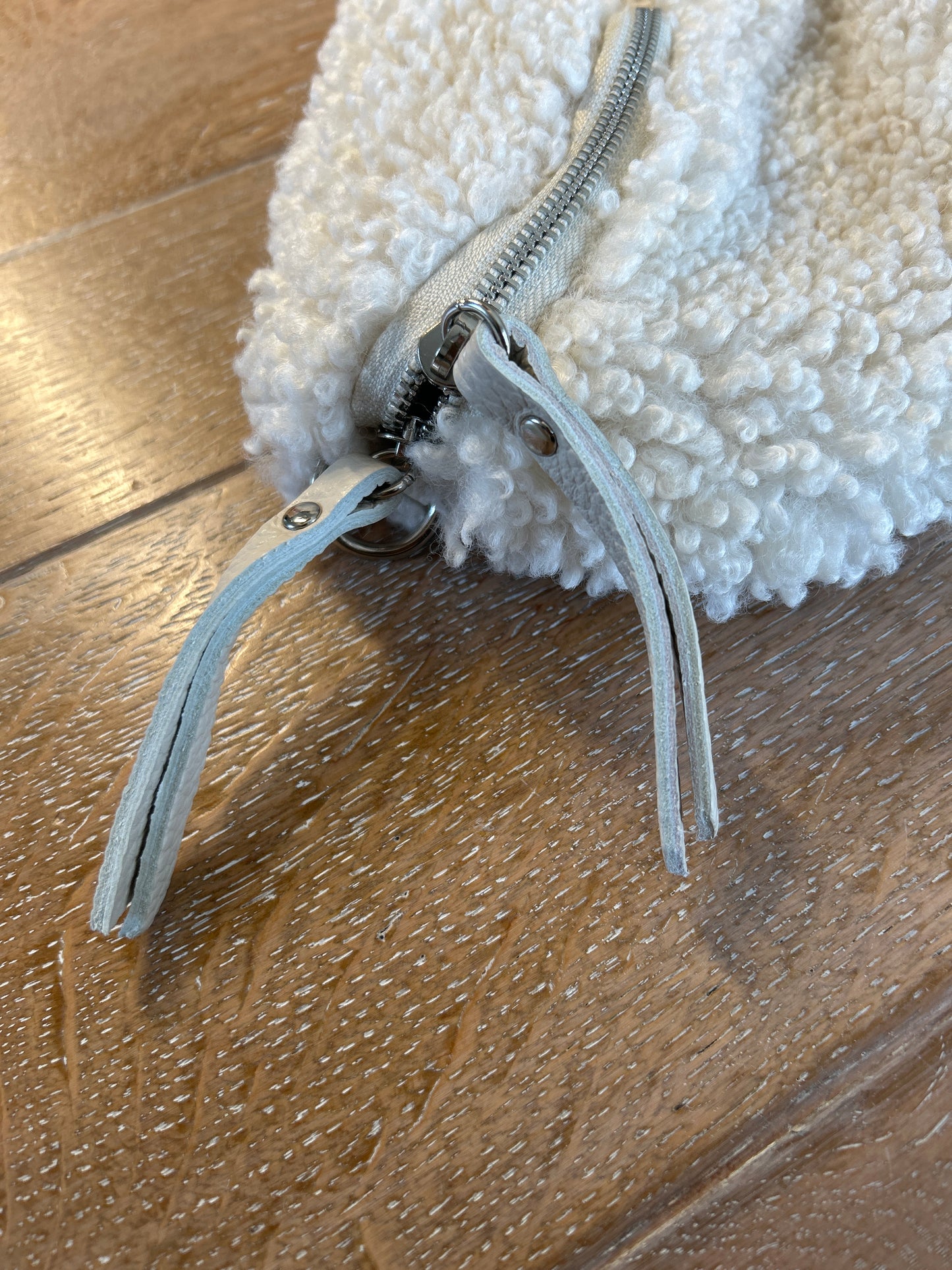 Bauchtasche Teddy Ecru