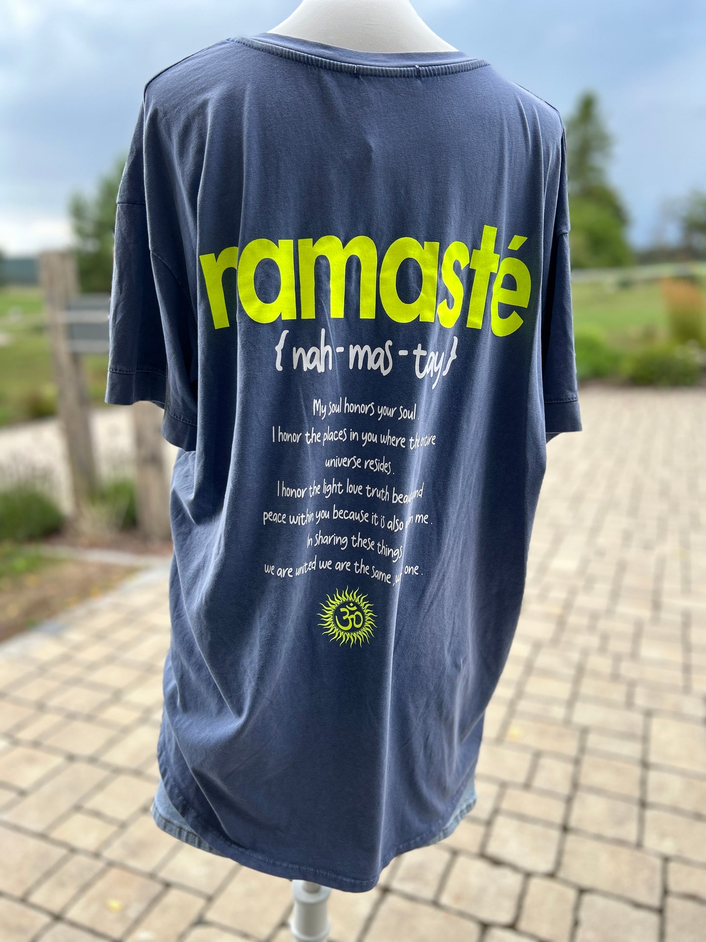 Shirt Namaste blau