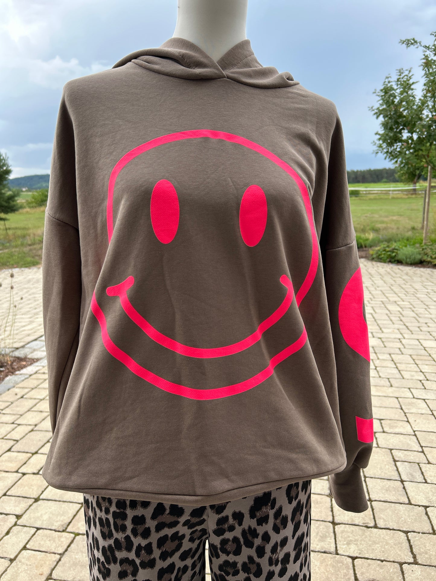 Kapuzenpullover mit Smiley-Print – Gute Laune zum Anziehen