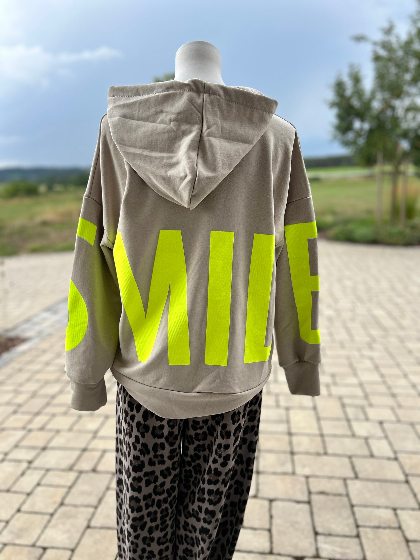Kapuzenpullover mit Smiley-Print – Gute Laune zum Anziehen