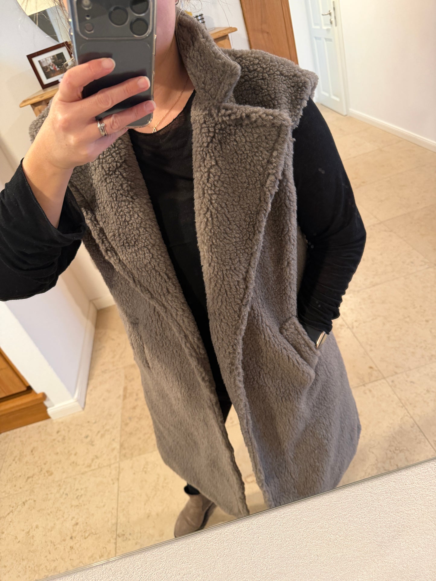 Teddy Weste Lang Taupe