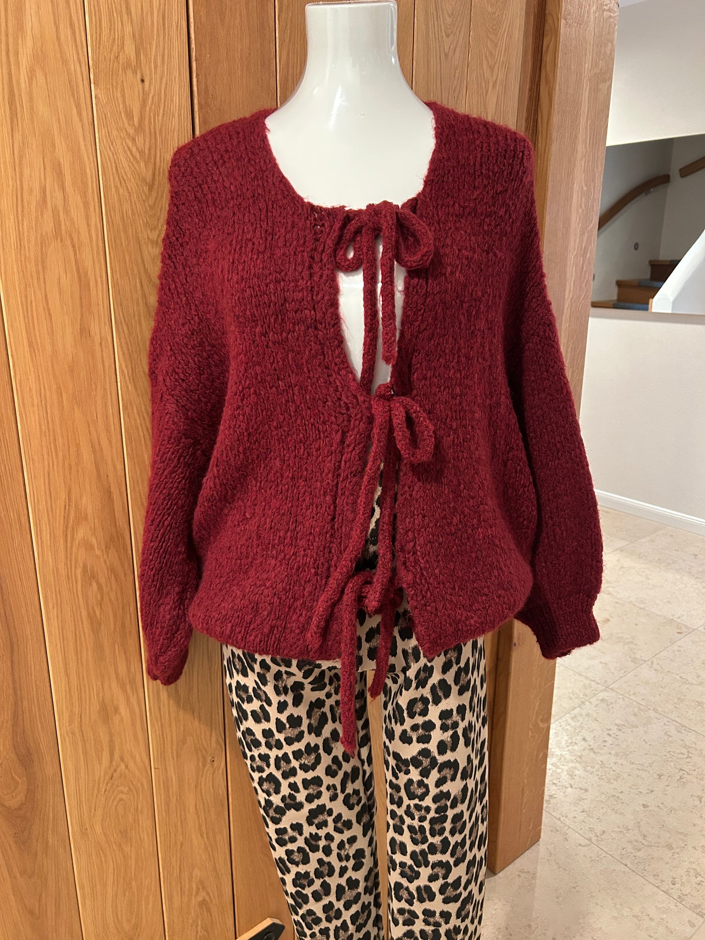Cardigan Burgundy Schleife