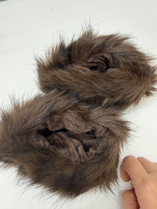 Fellstulpen Handgelenk Coffee