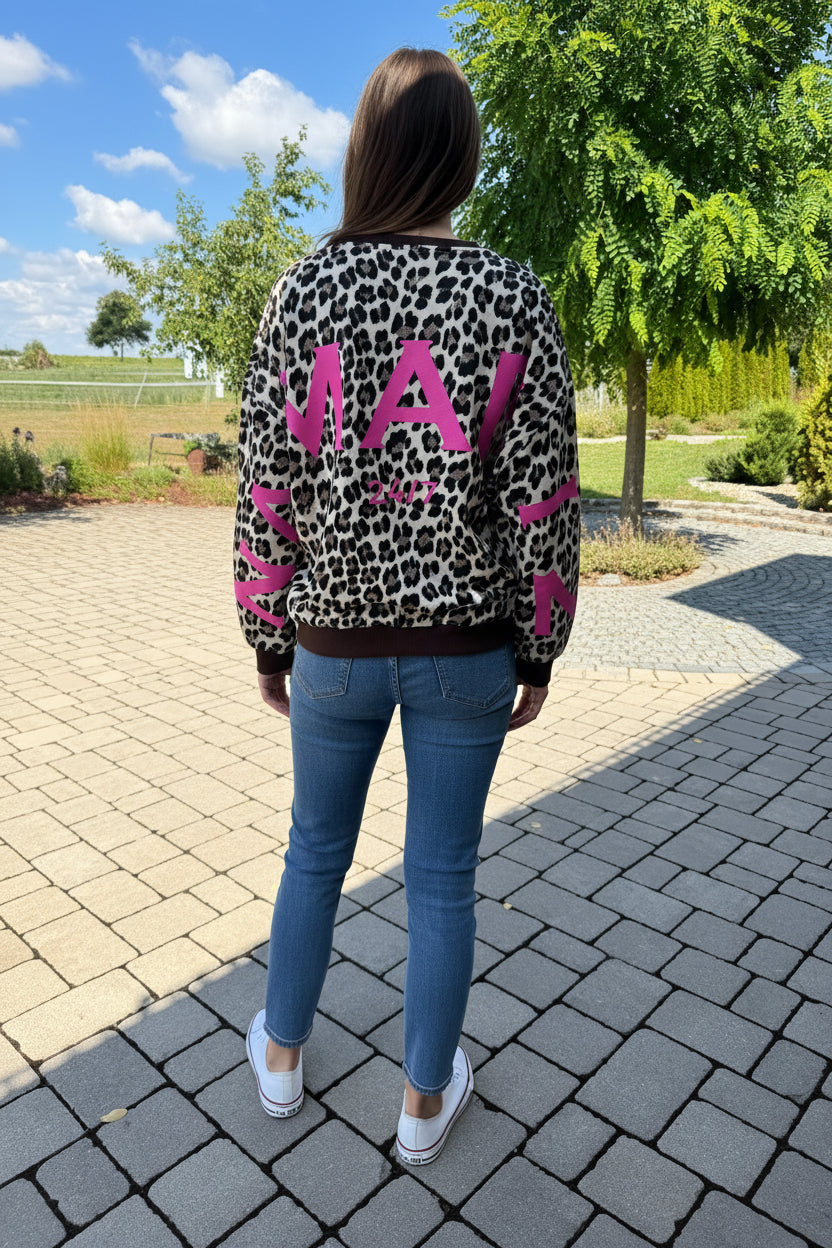 Pullover Namaste Leo Print mit Statement Rücken