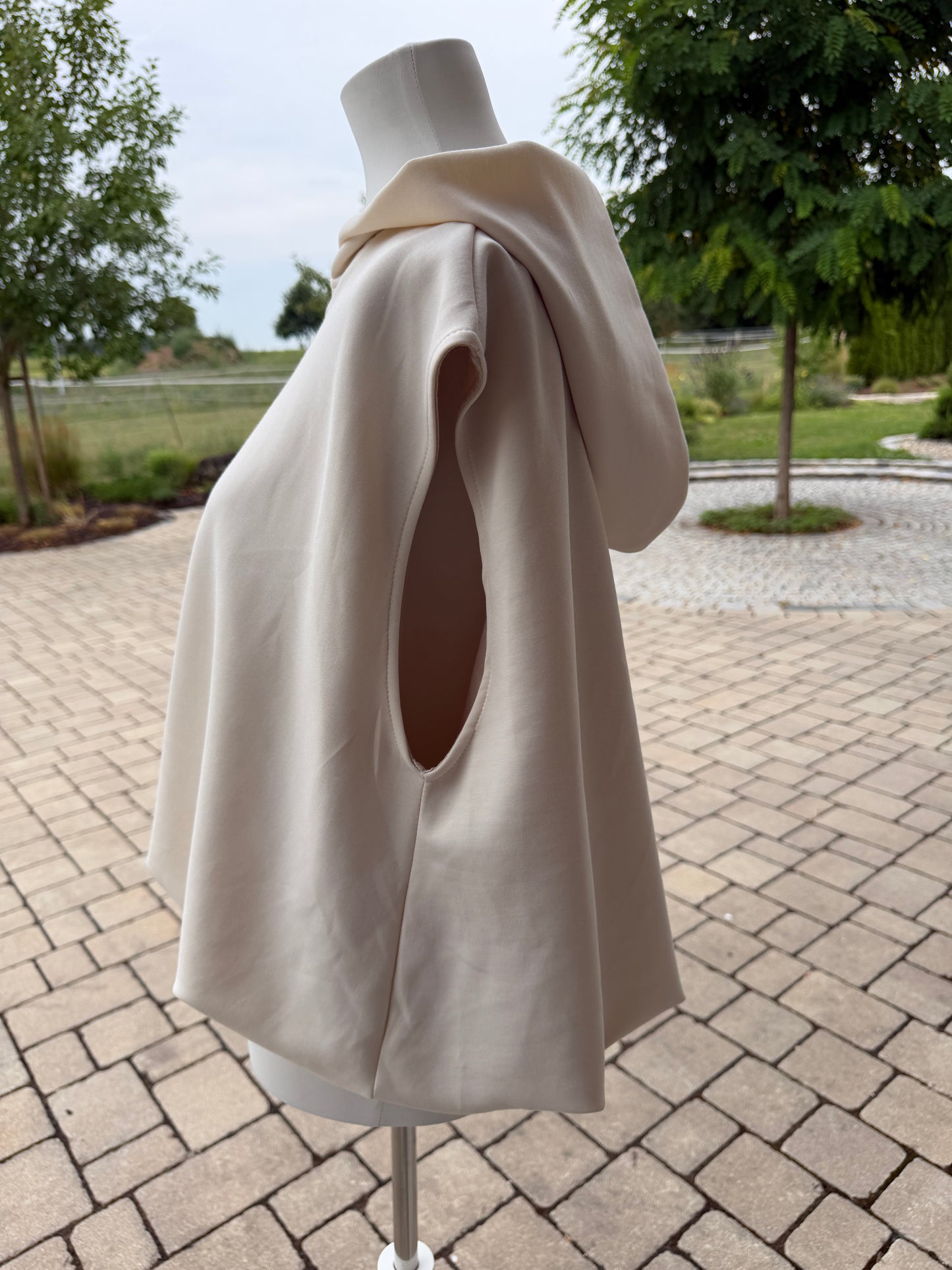 Weste Kapuze beige