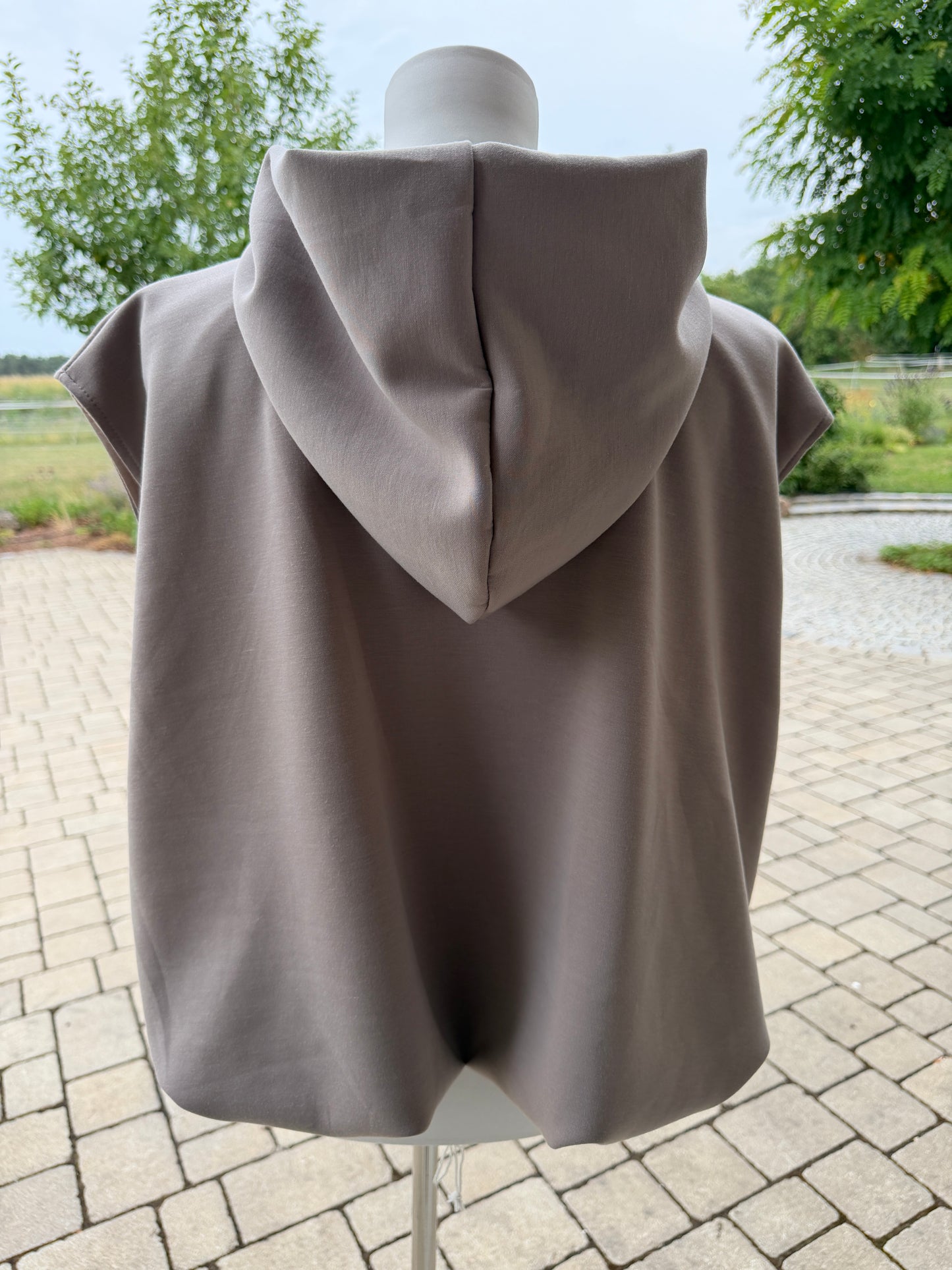 Weste Kapuze taupe