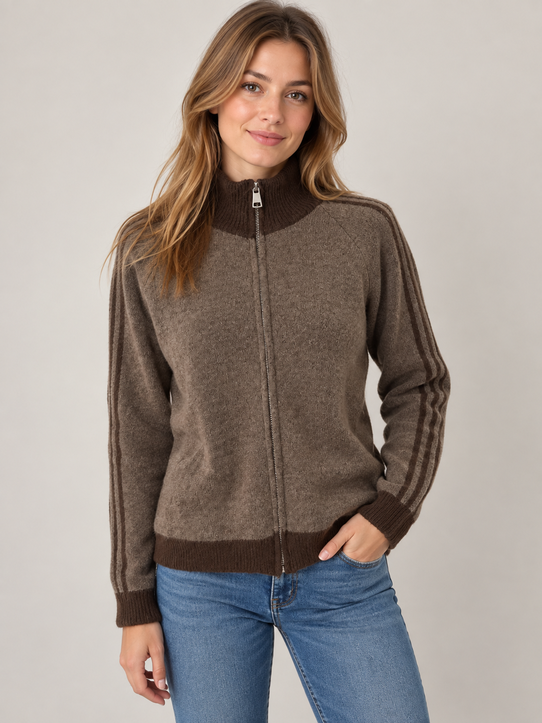 Strickjacke mit Reißverschluss – Taupe/Braun