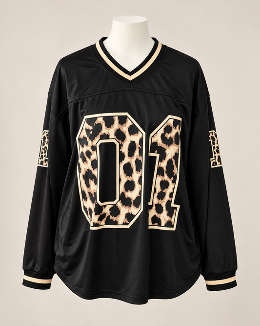 Oversize Shirt in Schwarz mit Leo-Print